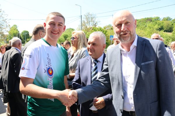 KZZ_9839