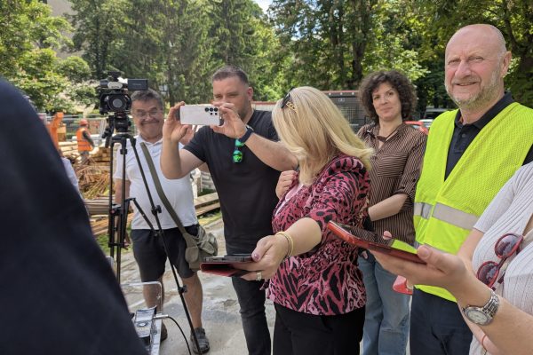 c524d4f0-58df-4666-b36a-ac4d90cd2350