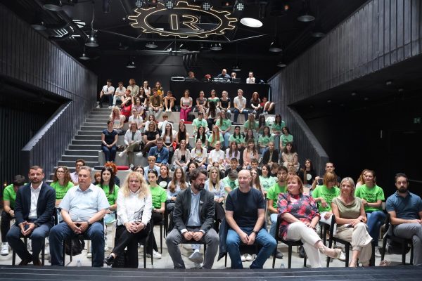 KZZ Škola i zajednica09 (web)