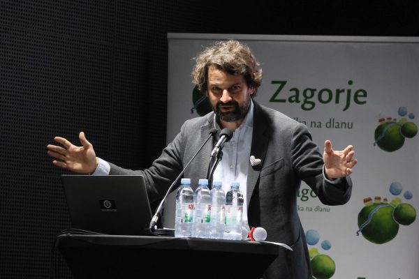 KZZ Škola i zajednica12 (web)