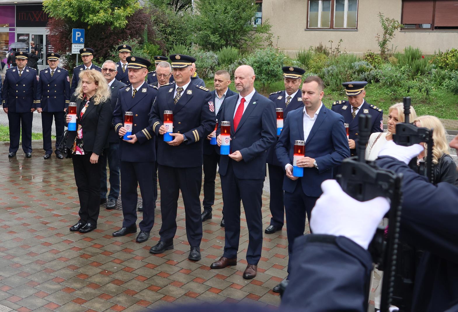 KZZ Dan policije16 (web)