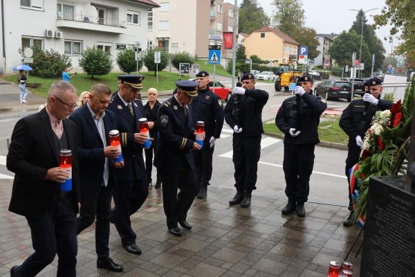 KZZ Dan policije18 (web)