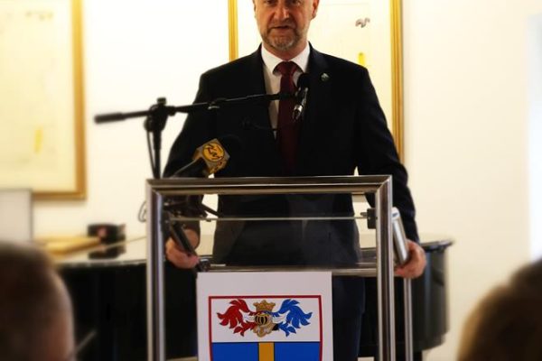 KZZ SKZ004a (web)