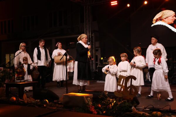 Sprehajanje (30) (Copy)