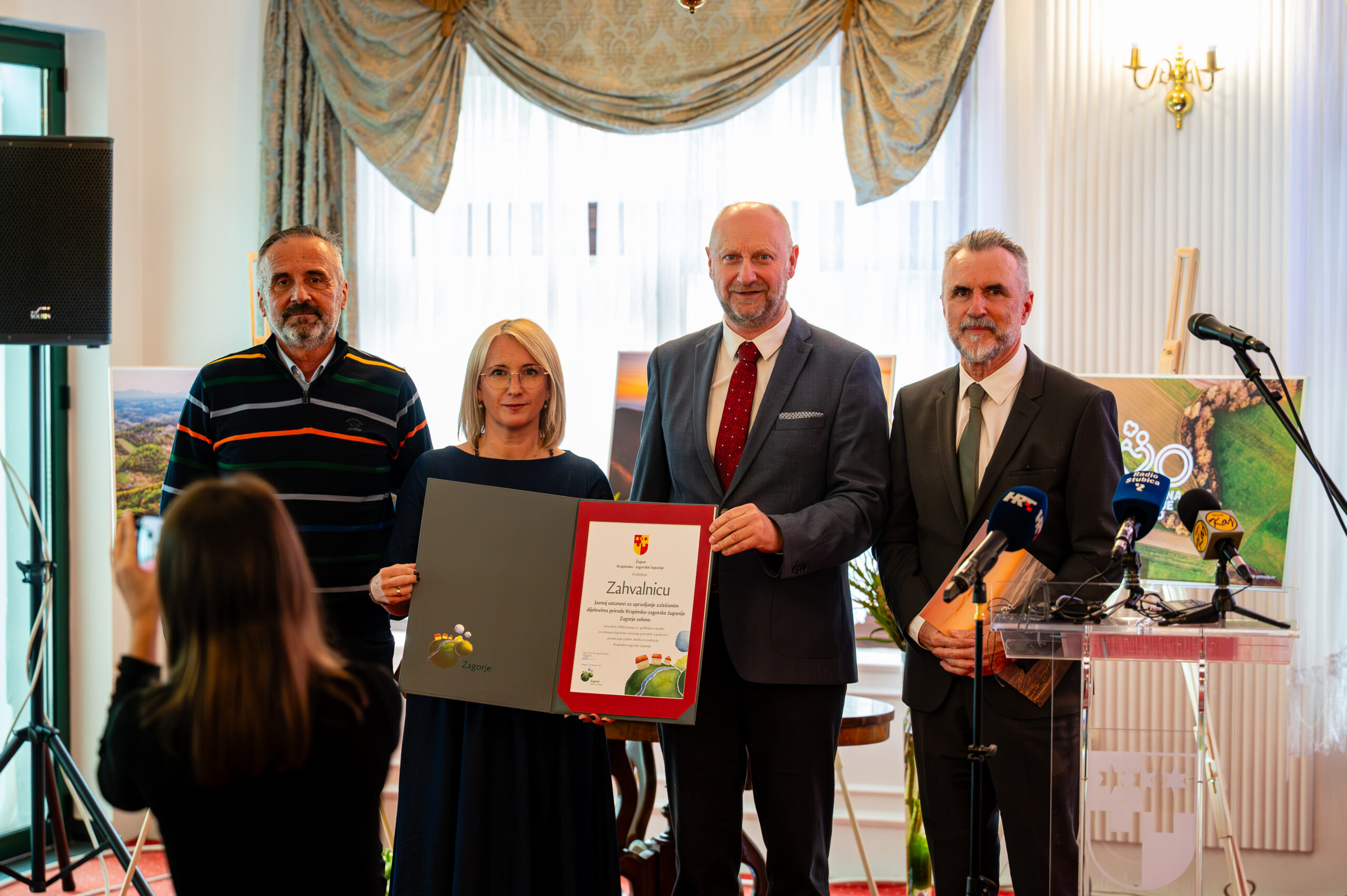 20251021-DSD_1047