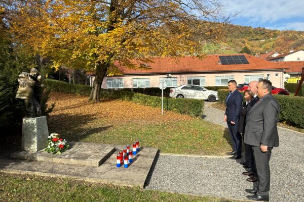 60bd787d-fc85-4854-b8ad-0ff845e1961f