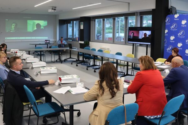 Savjet mladih KZZ011 (web)