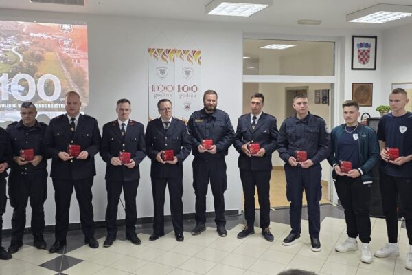 VZKZZ DVD STRAŽA018