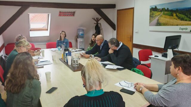 WhatsApp Image 2025-10-16 at 15.44.05 (3) (Copy)