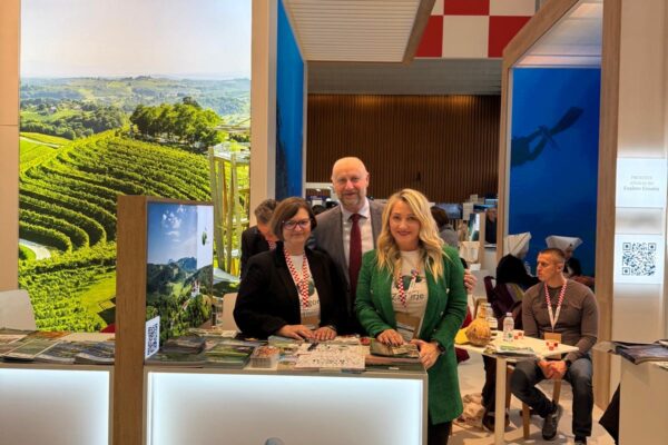 8a9a140d-f8bd-452b-9827-86a19d1cdf95