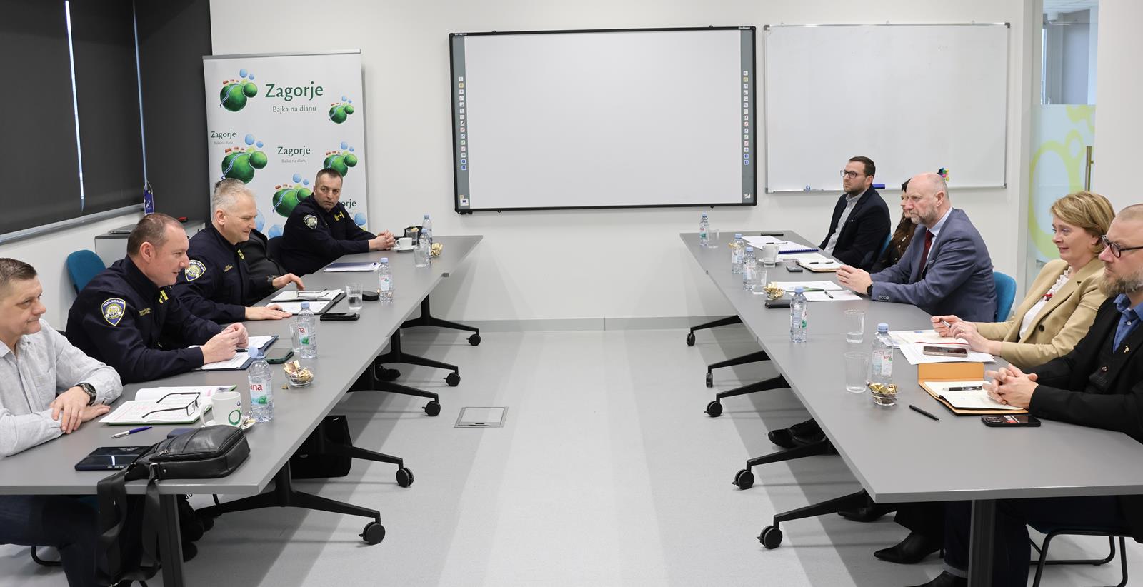 KZZ POLICIJSKA UPRAVA000 (web)