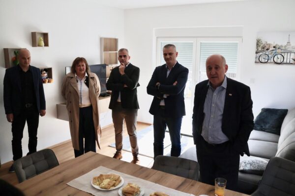 Obilazak_poslijepotres (2)