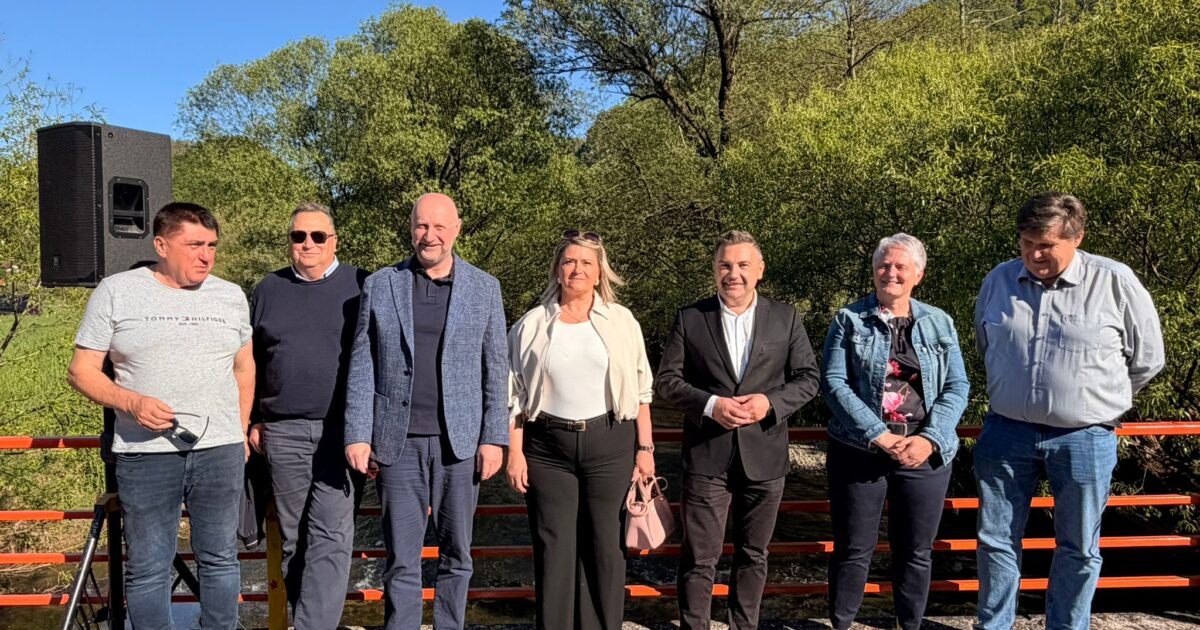 7719fc0b-3e4f-4512-9c20-3fba6521b22c