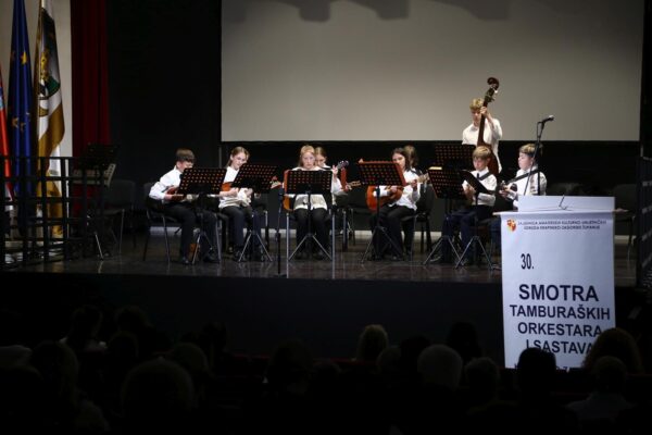 Smotra tamburaških009 (web)