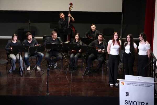 Smotra tamburaških022 (web)