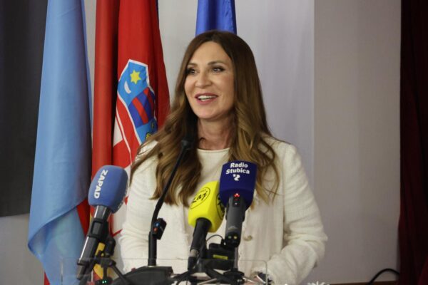 KZZ_7704