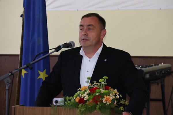 KZZ JESENJE012 (web)