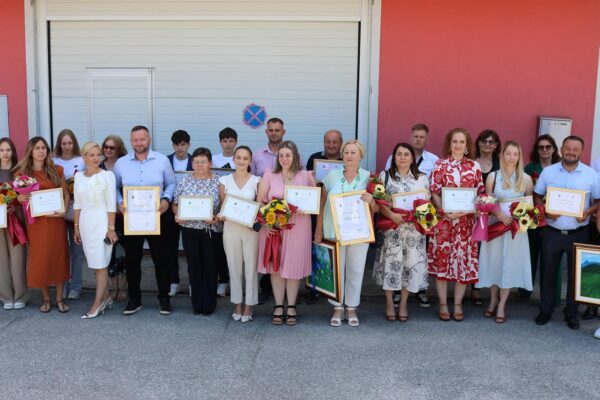 KZZ PETROVSKO020 (web)