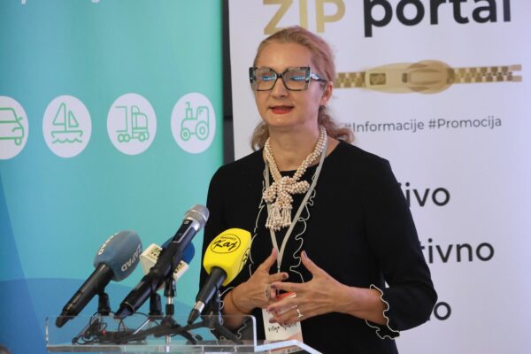 KZZ Žene i poduzetništvo004 (web)