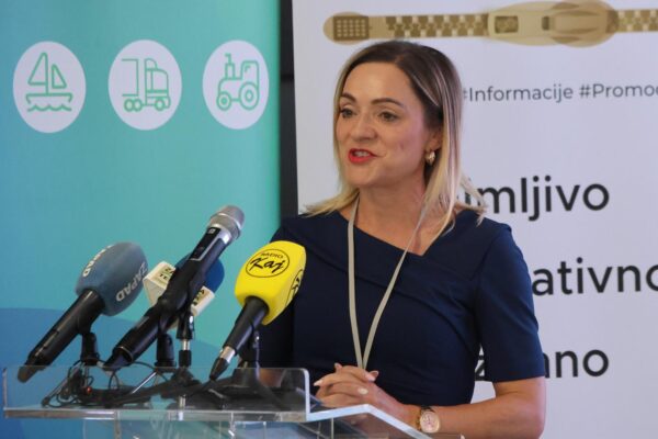 KZZ Žene i poduzetništvo006 (web)