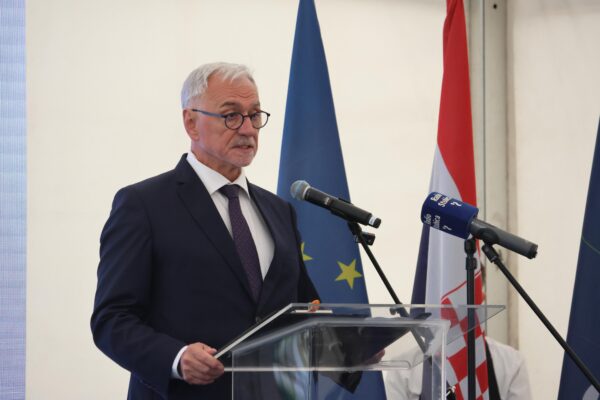 KZZ_8164 Centar