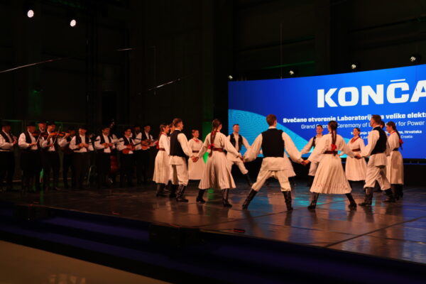 KZZ_2180