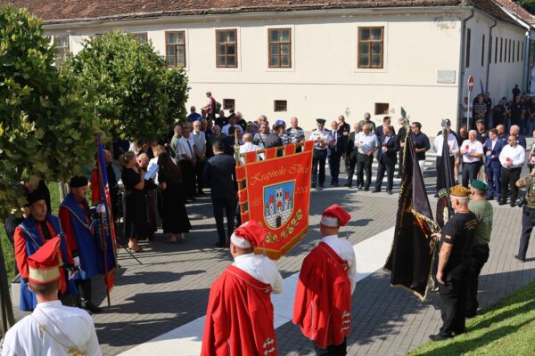 KZZ OLUJA2026000 (web)