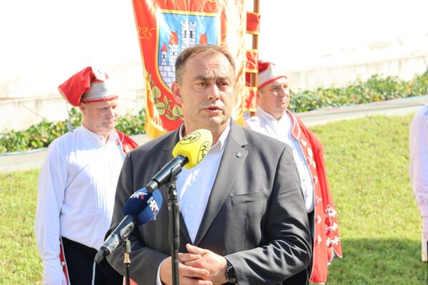 KZZ OLUJA2026028 (web)
