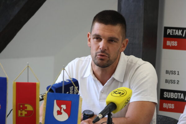 KZZ_9542
