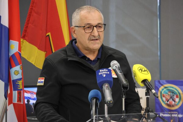 105CANONan branitelja (10)