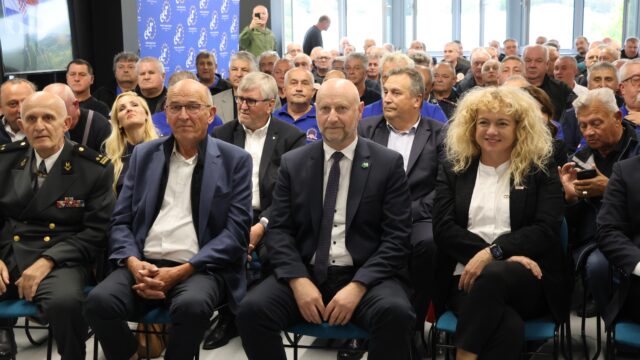 105CANONan branitelja (15)