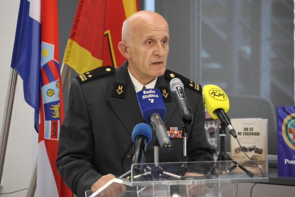 105CANONan branitelja (9)
