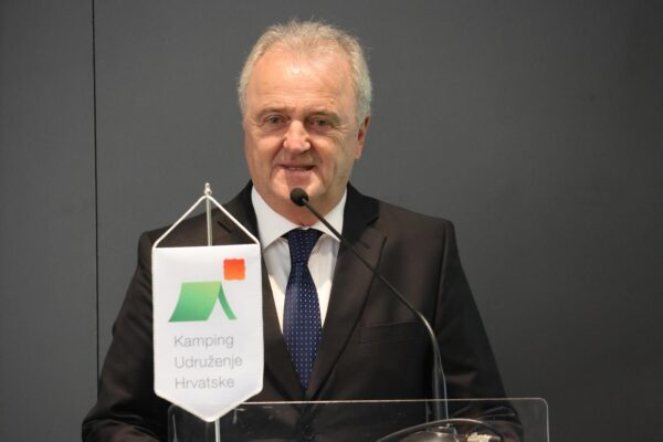 KZZ KAMPING2026005 (web)